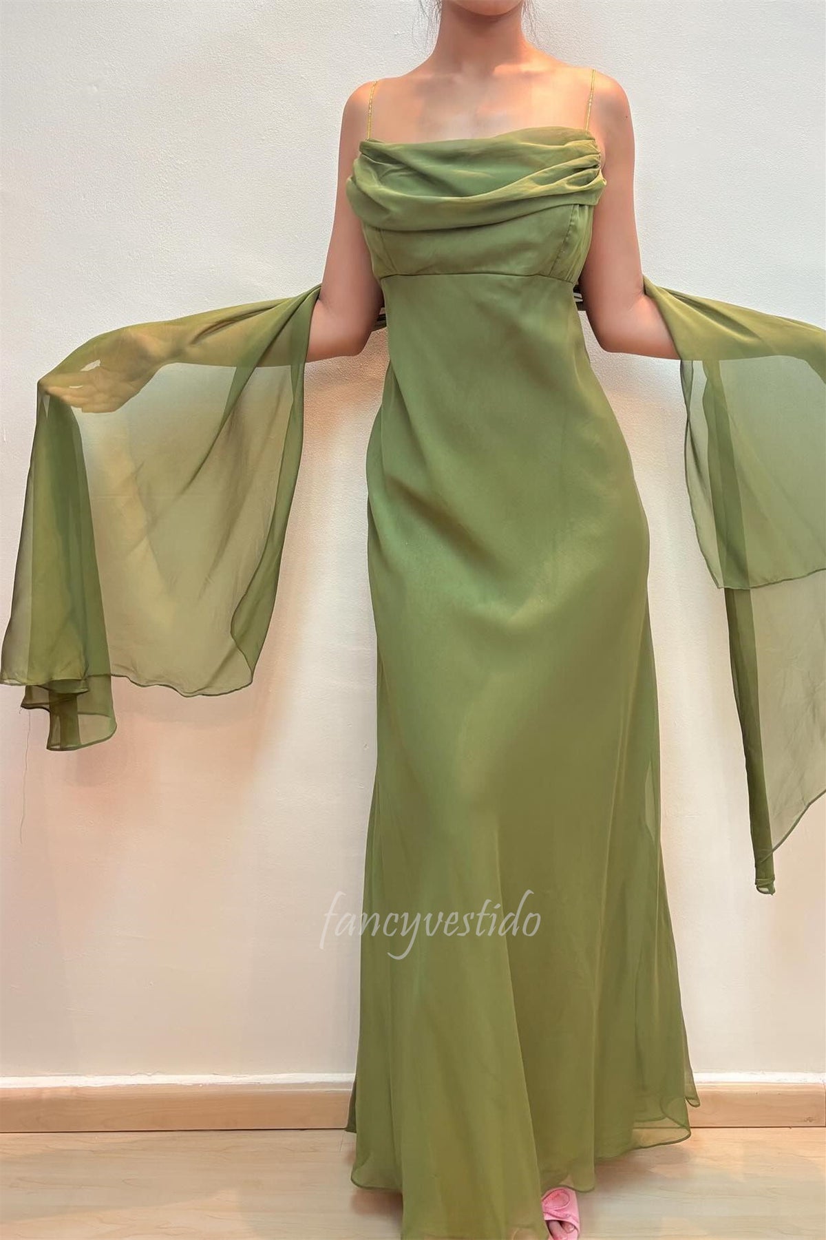 Elegant Bateau Pleated Long Formal Prom Dress