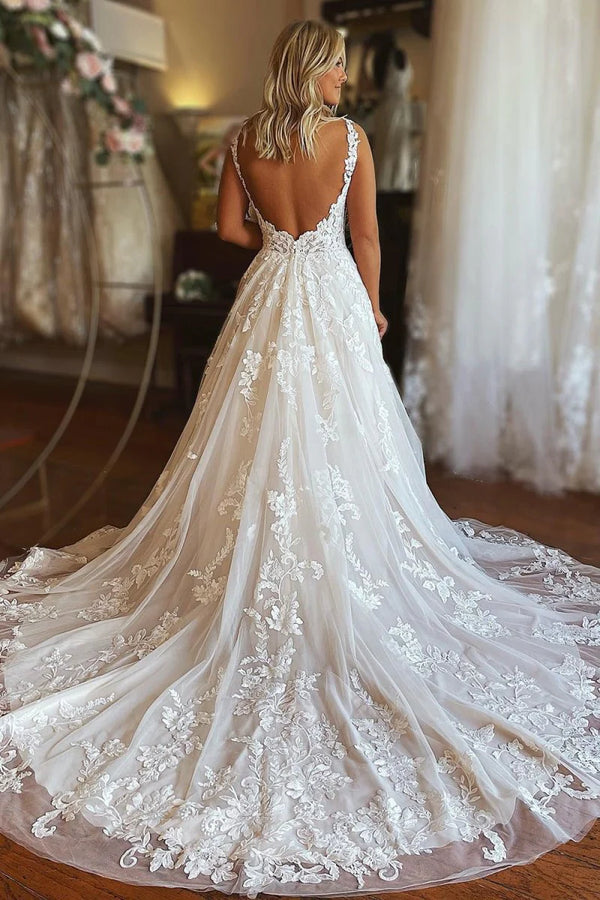 Pluning-Neck Lace Applique A-Line Tulle Wedding Dress with Pockets