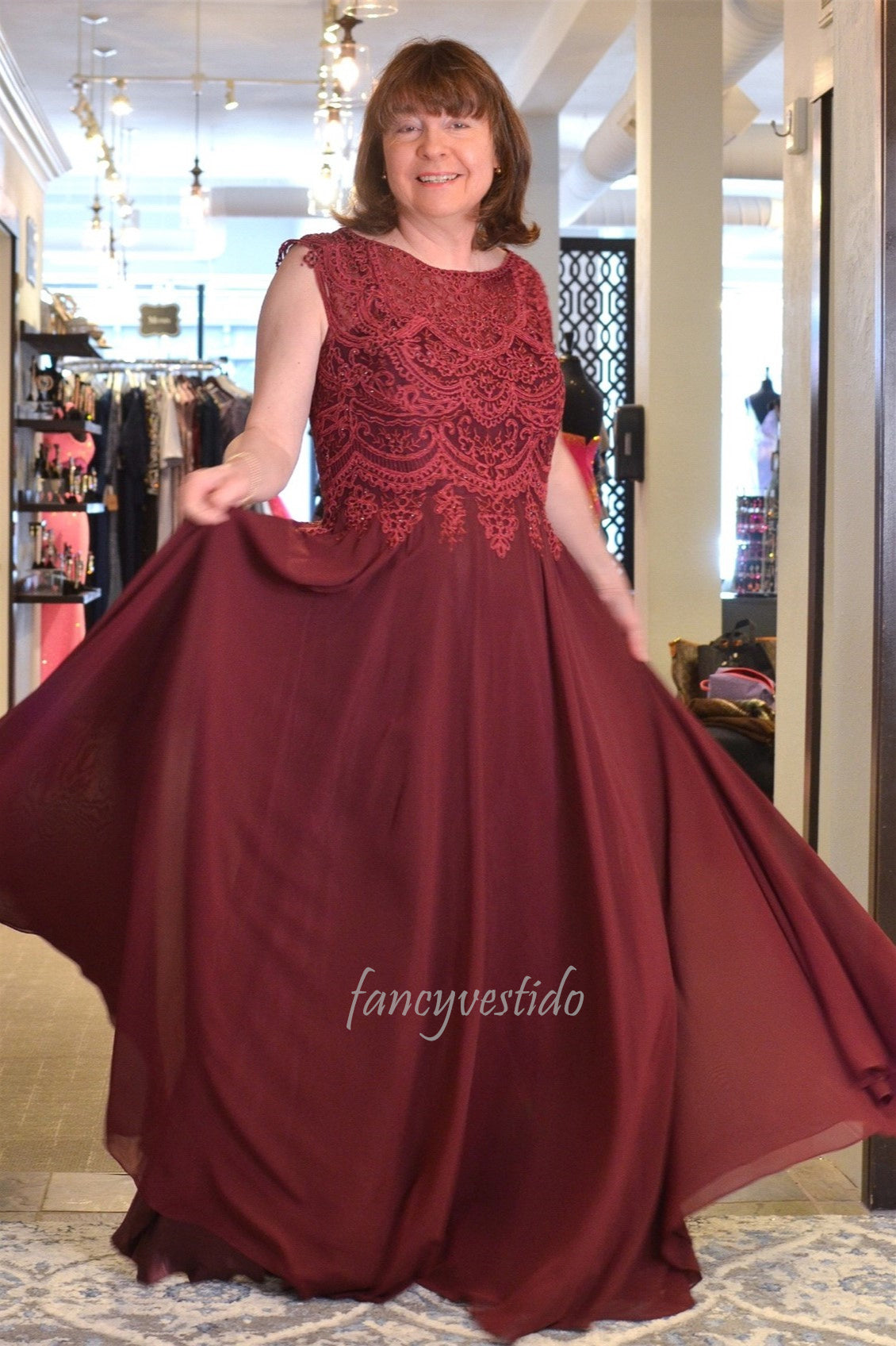 Elegant Round Neck Lace Applique Chiffon Mother of the Bride Dress