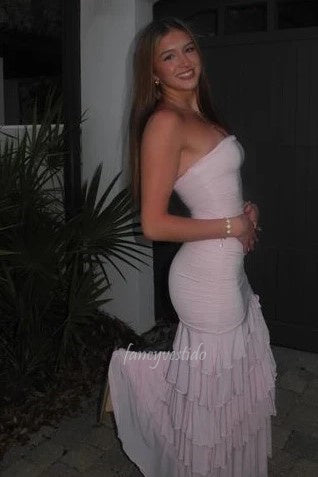 Chic Strapless Pink Ruched Prom Dress with Ruffled