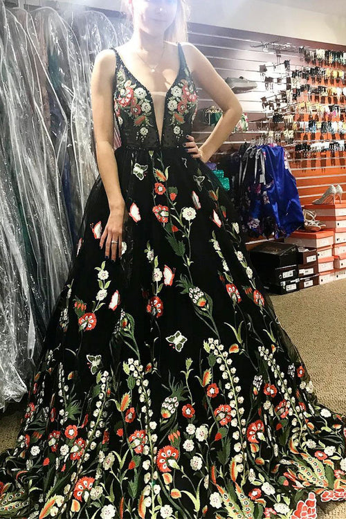 Gorgeous Black Floral Embroidered Prom Dress