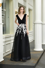 Fast Shipping V Neck Black Long Prom Dress with Appliques