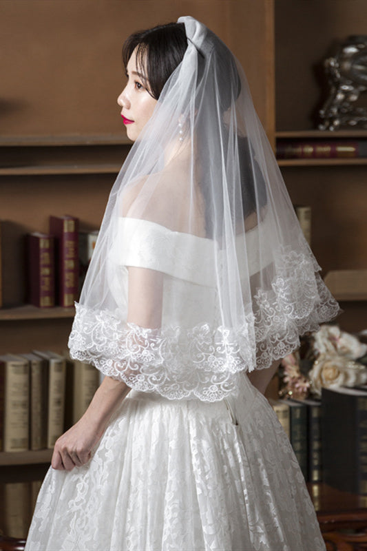 Short White Double Layered Lace Edged Veil – FancyVestido