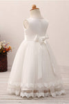 Cute Floral Appliques White Flower Girl Dress with Bow