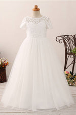 Short Sleeves Lace and Tulle White Flower Girl Dress