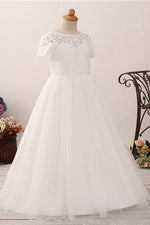 Short Sleeves Lace and Tulle White Flower Girl Dress
