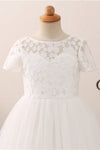 Short Sleeves Lace and Tulle White Flower Girl Dress