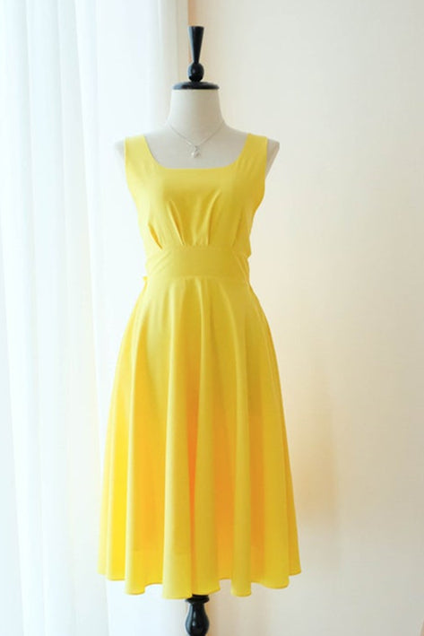 Short V-Back A-line Square Yellow Homecoming Dress with Bowknot