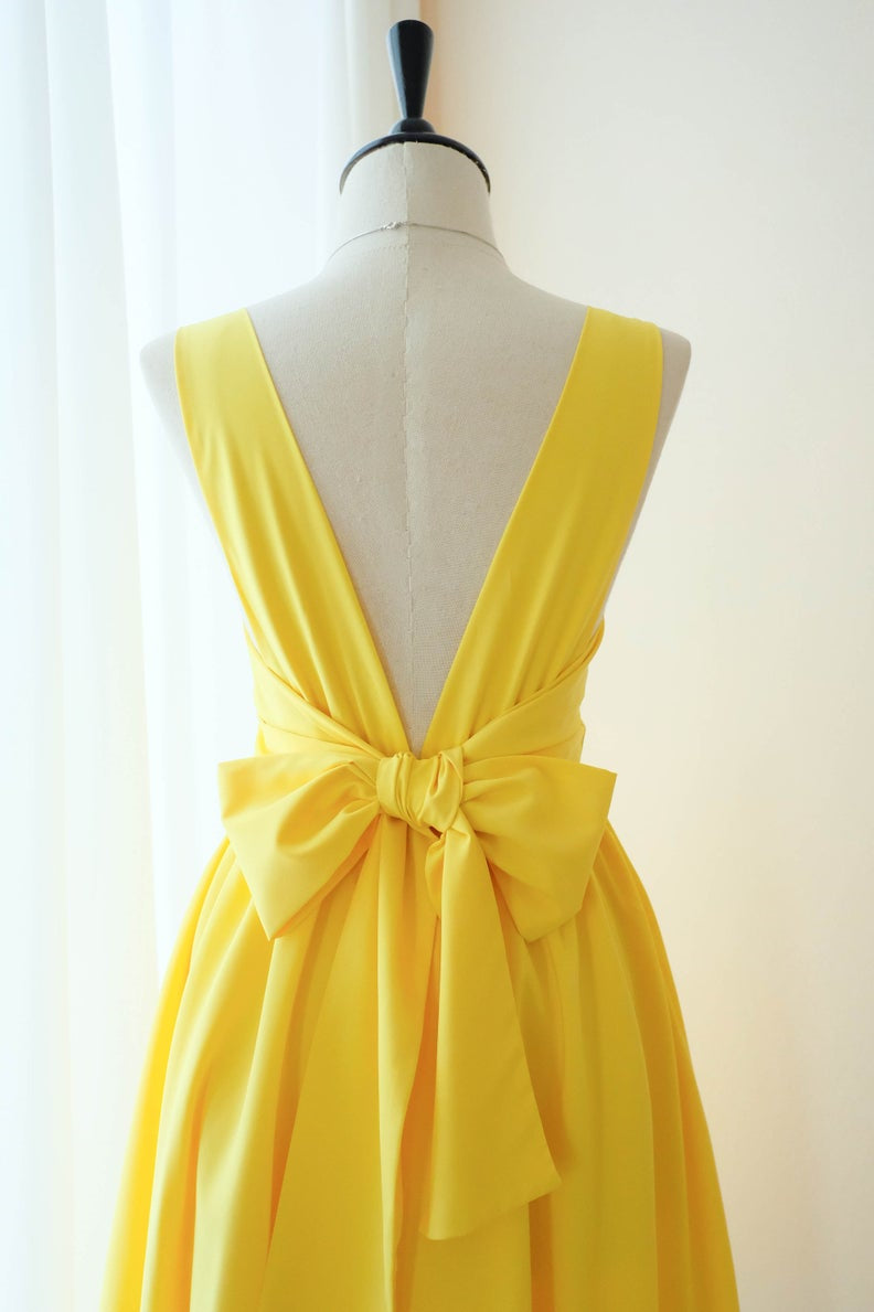 Short V-Back A-line Square Yellow Homecoming Dress with Bowknot