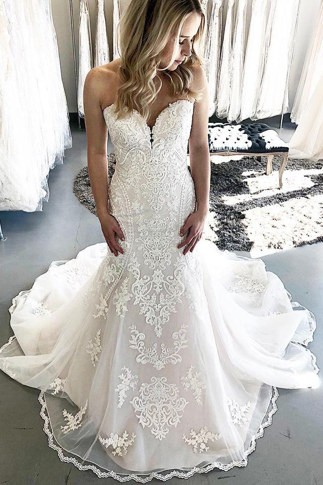 Chapel Train Mermaid Sweetheart White Wedding Dress with Lace