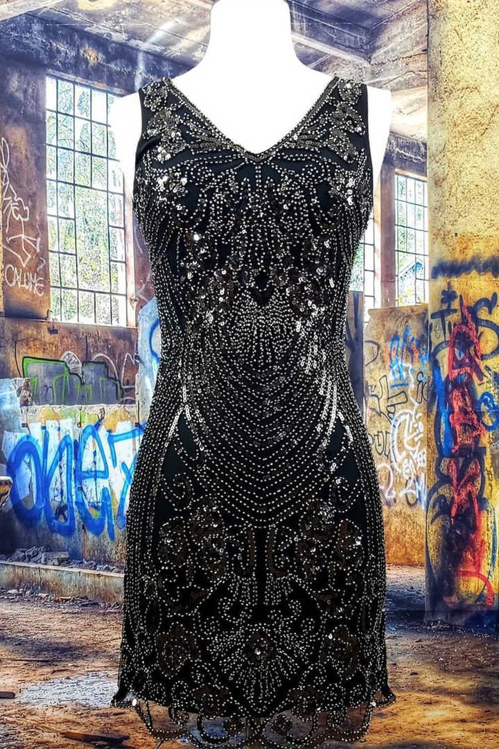 Tight V-Neck Beaded Black Short Homecoming Dress FancyVestido Tight V-Neck Beaded Black Short Homecoming Dress FancyVestido