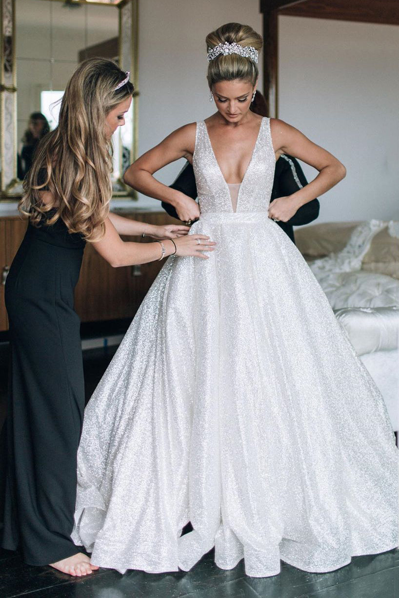Sparkly A-line Long Deep V-Neck Princess White Wedding Dress FancyVestido Sparkly A-line Long Deep V-Neck Princess White Wedding Dress FancyVestido