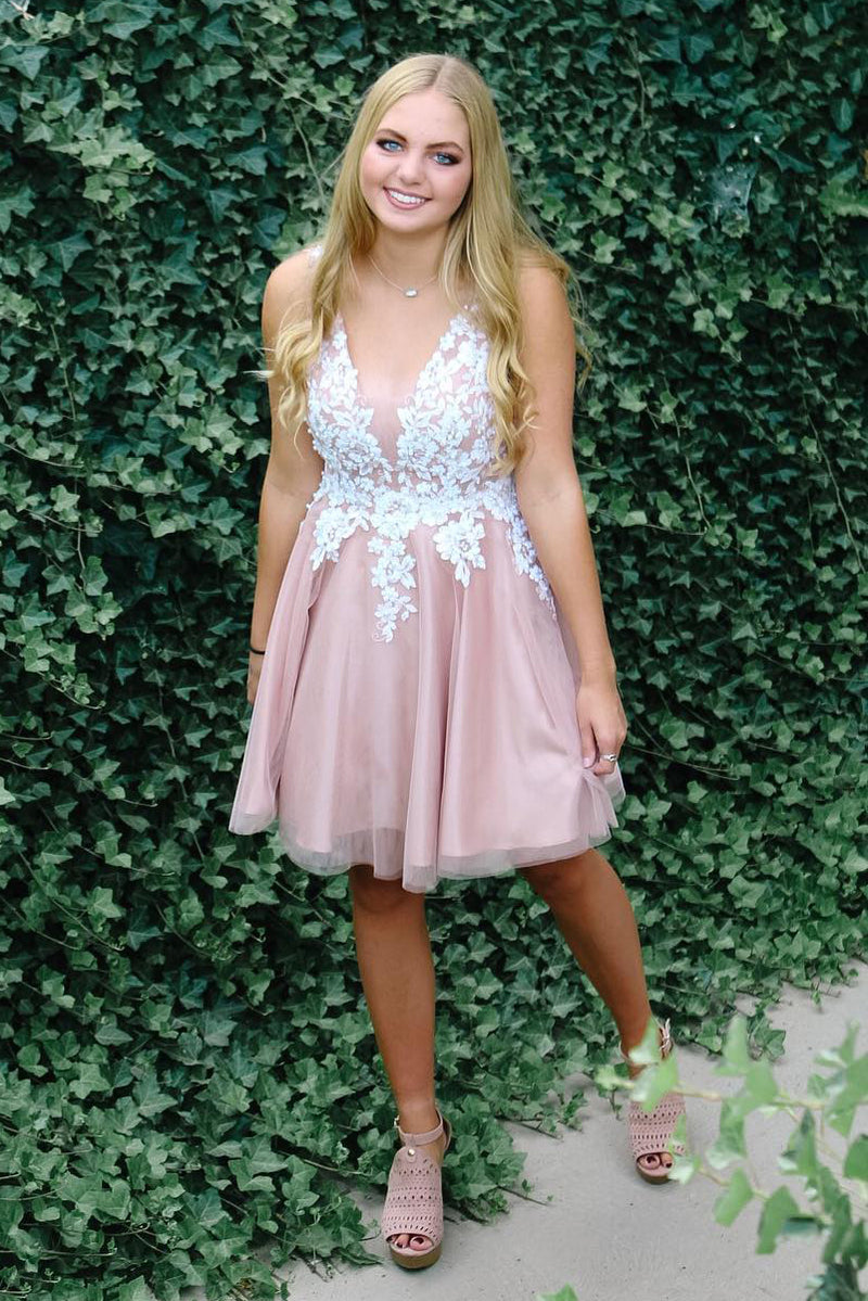 V-Neck Lace Appliqued Short Homecoming Dress
