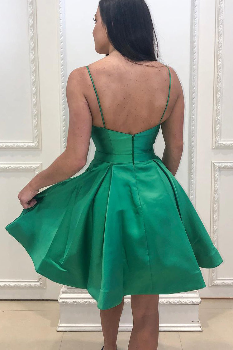 Spaghetti Straps Mini Emerald Green Homecoming Dress FancyVestido Spaghetti Straps Mini Emerald Green Homecoming Dress FancyVestido