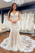 Elegant Mermaid Ivory Lace Appliques Long Wedding Dress