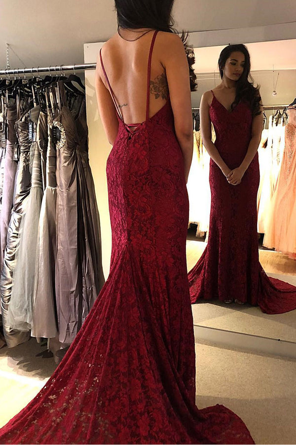 Emerald Green Lace V-Neck Mermaid Prom Dress With Straps