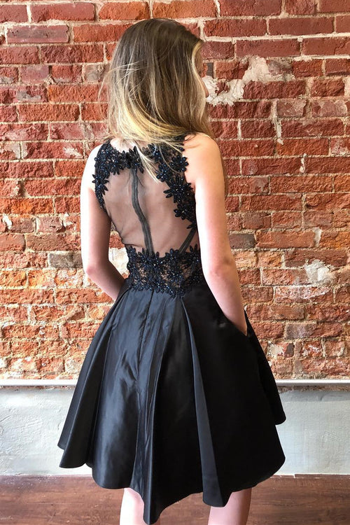 A-Line Black V-Neck Short Homecoming Dress with Pockets