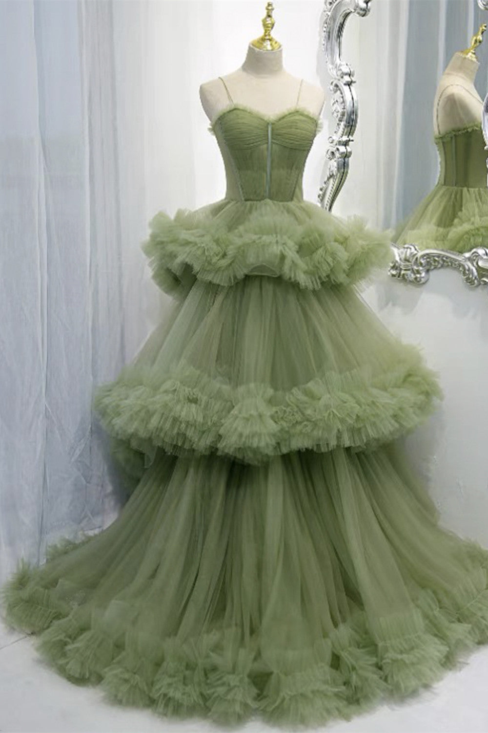 Elegant Straps Pleated Green Tiered Tulle Formal Dress