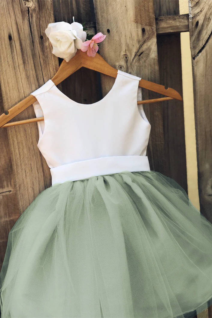 Cute Sage Green Flower Girl Dress with Bow FancyVestido Cute Sage Green Flower Girl Dress with Bow FancyVestido