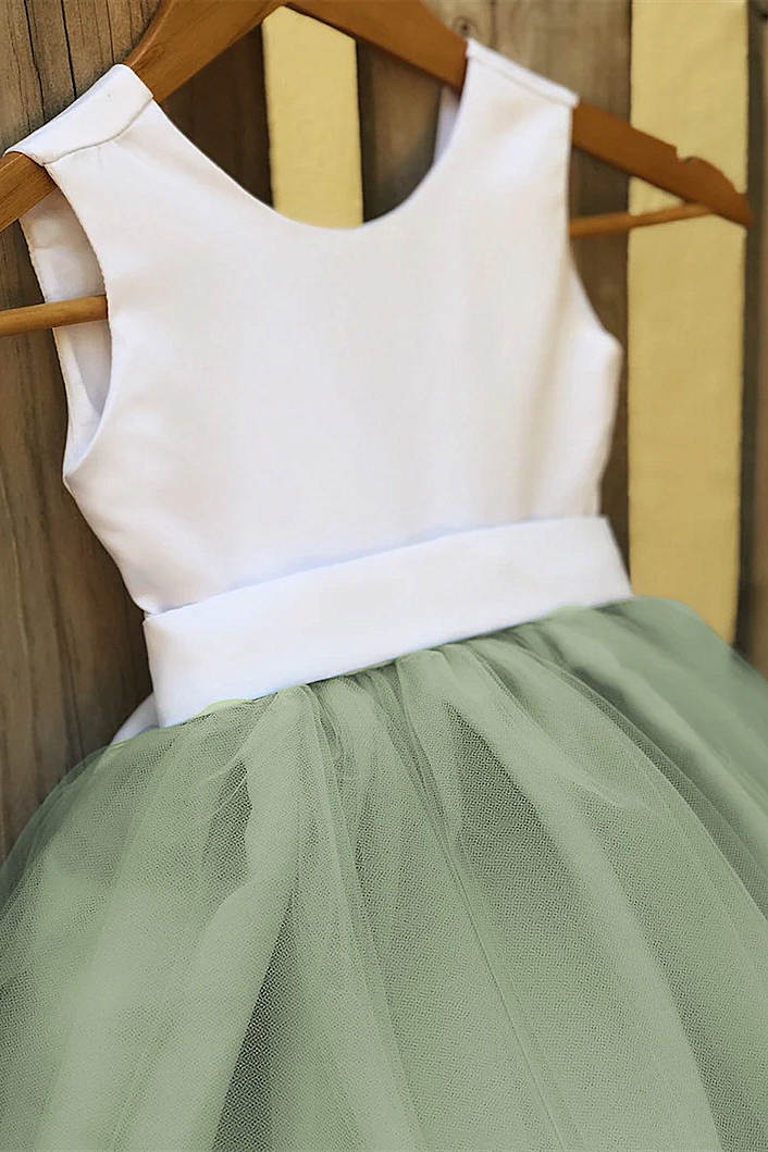 Cute Sage Green Flower Girl Dress with Bow FancyVestido Cute Sage Green Flower Girl Dress with Bow FancyVestido