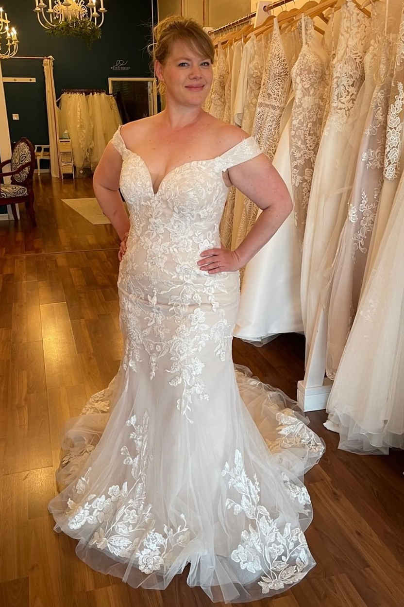 Plus Size Off the Shoulder White Mermaid Wedding Gown