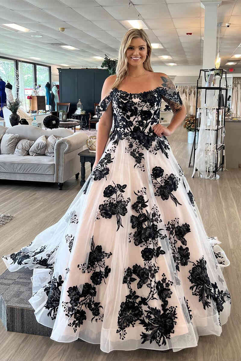 Off the Shoulder Tulle Long Wedding Dress with Black Appliques FancyVestido Off the Shoulder Tulle Long Wedding Dress with Black Appliques FancyVestido
