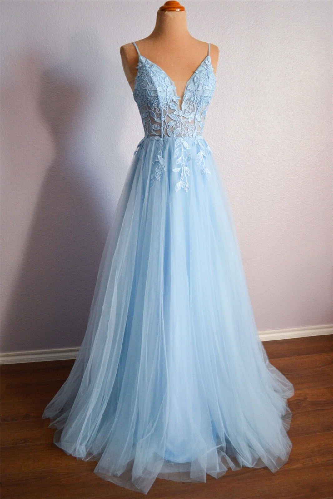 Light Blue V Neck Lace-Up Appliques Tulle Long Prom Dress