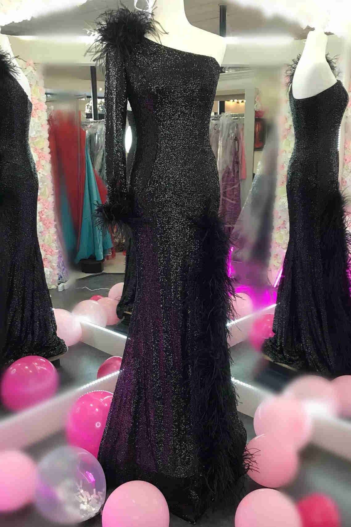One-Shoulder Black Feathers Long Prom Dress with Slit