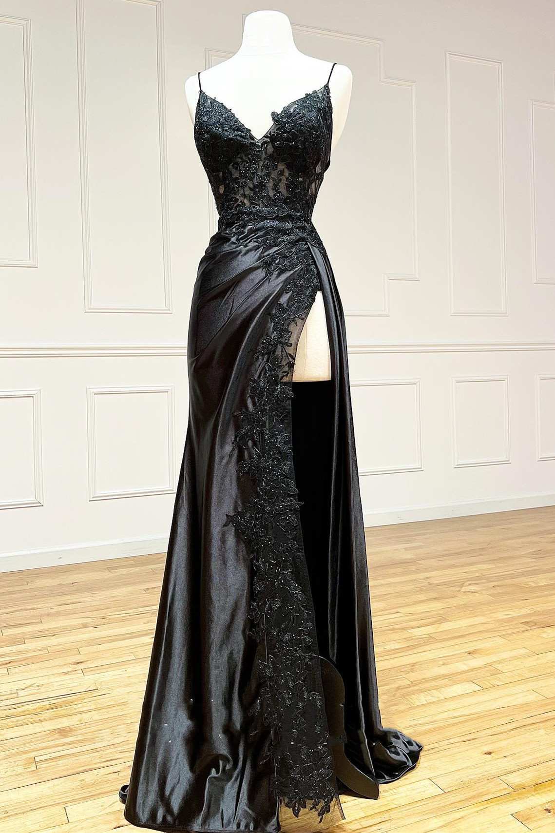 Black Long Appliques Prom Dress with Spaghetti Straps FancyVestido Black Long Appliques Prom Dress with Spaghetti Straps FancyVestido