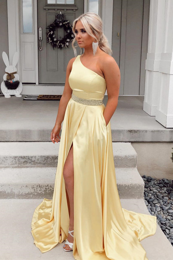 Elegant Lilac A-Line Satin Evening Gown with Beaded Belt